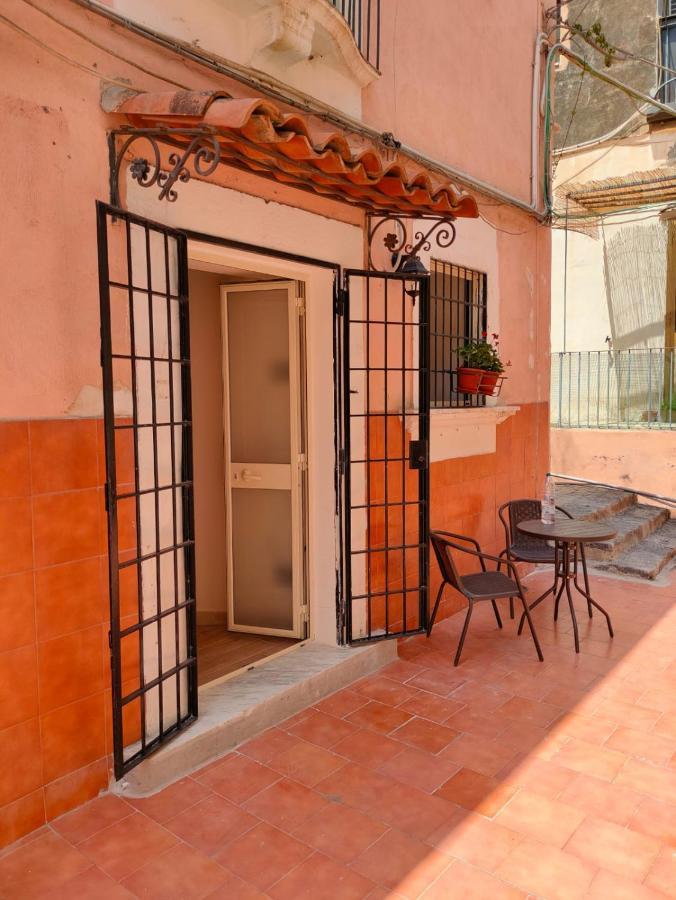Etnacity Guest House Apartment Katanya Dış mekan fotoğraf